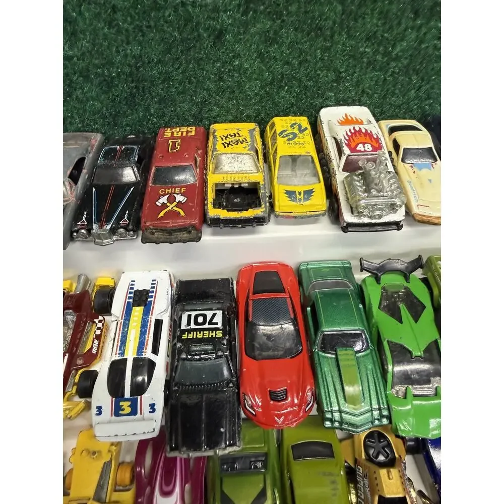 Large Lot 30+ Assorted Diecast Toy Vehicles Hot Wheels Matchbox Tonka Cars VTG